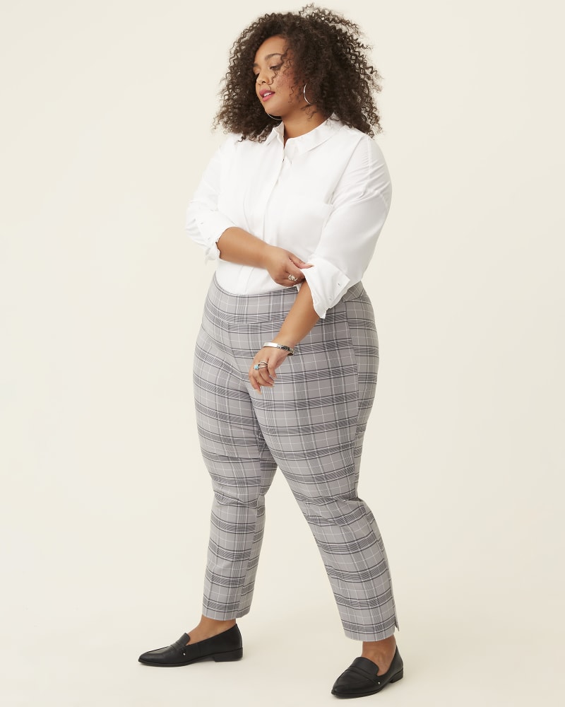 Plus size model with hourglass body shape wearing Narcissa Pull-on Pant by Ryan Wylde | Dia&Co | dia_product_style_image_id:181647